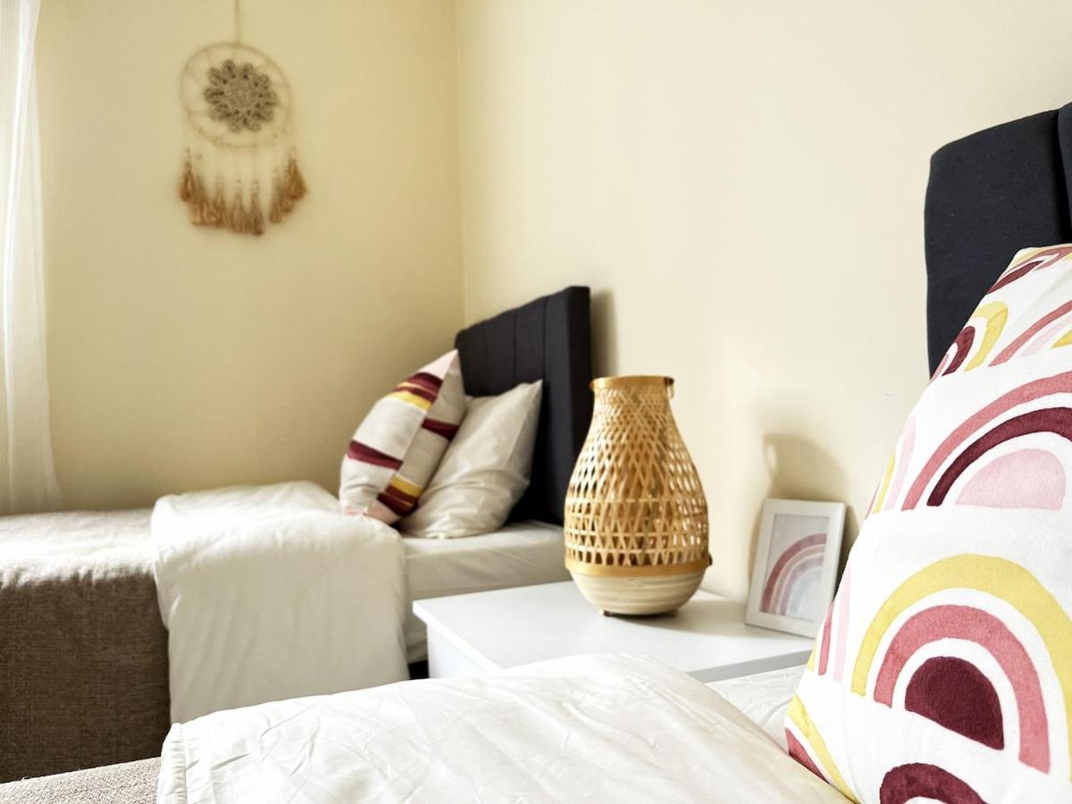 Weekend Apartments 3Br كيرينيا المظهر الخارجي الصورة