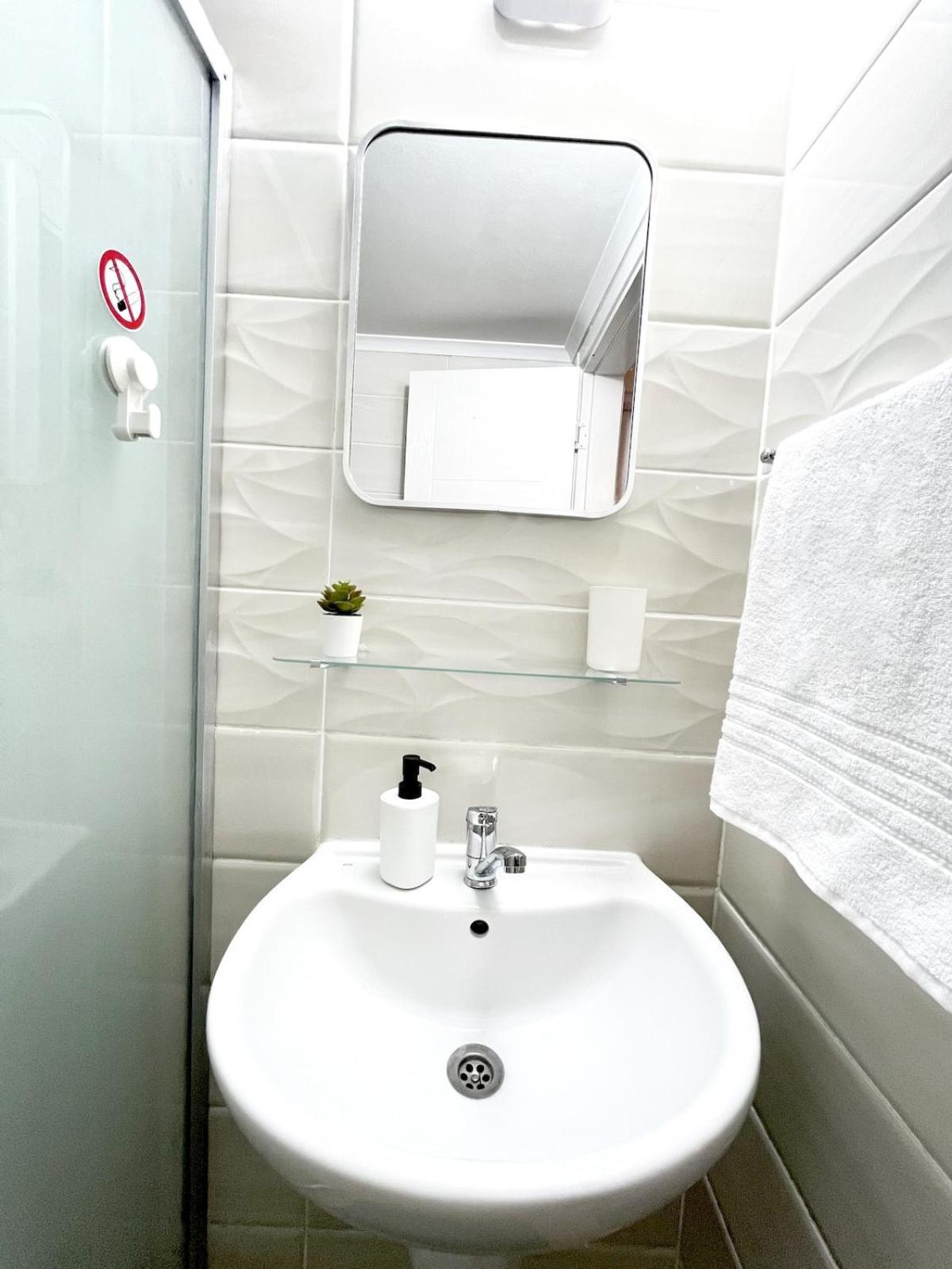 Weekend Apartments 3Br كيرينيا المظهر الخارجي الصورة