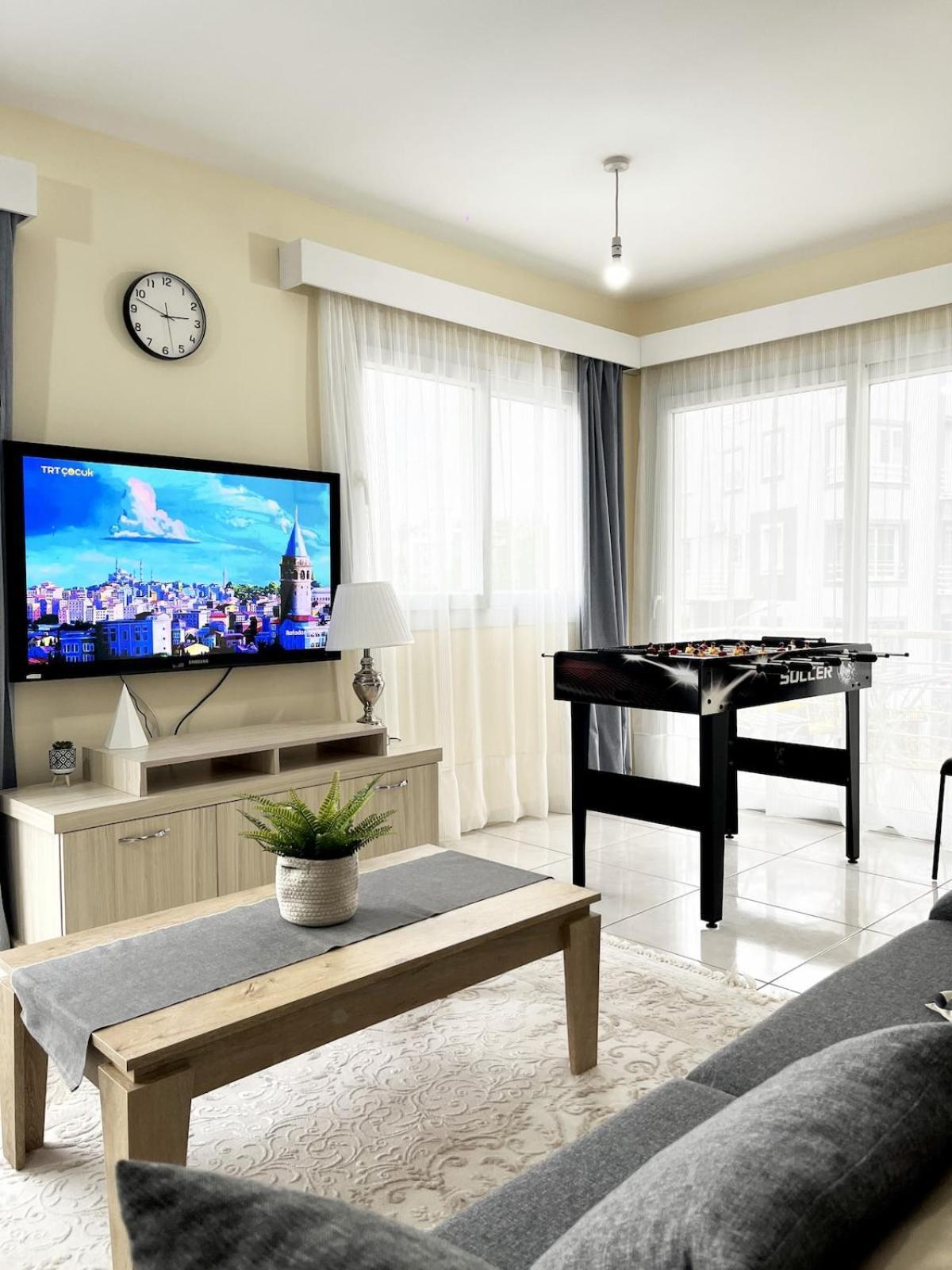 Weekend Apartments 3Br كيرينيا المظهر الخارجي الصورة